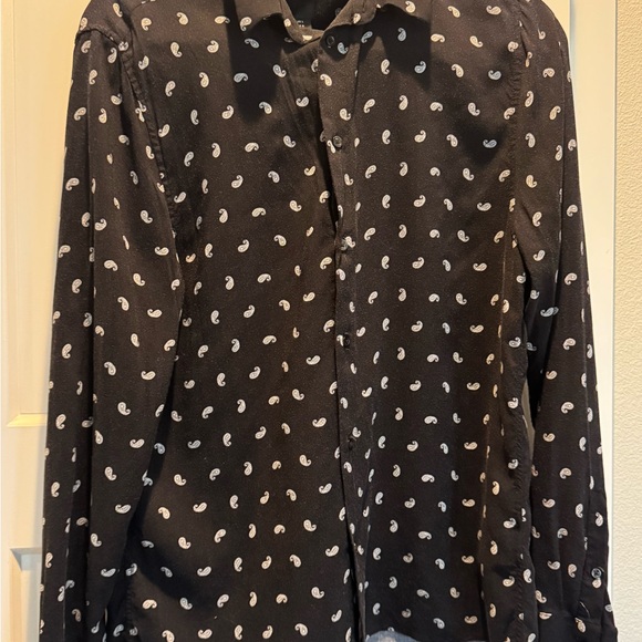 Stylish Patterned Button-Up Shirts - Picture 8 of 10